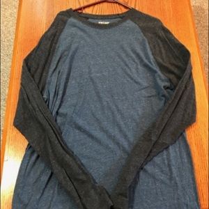 Long sleeve old navy t shirt